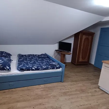 Stara Skola * Svoboda nad Úpou